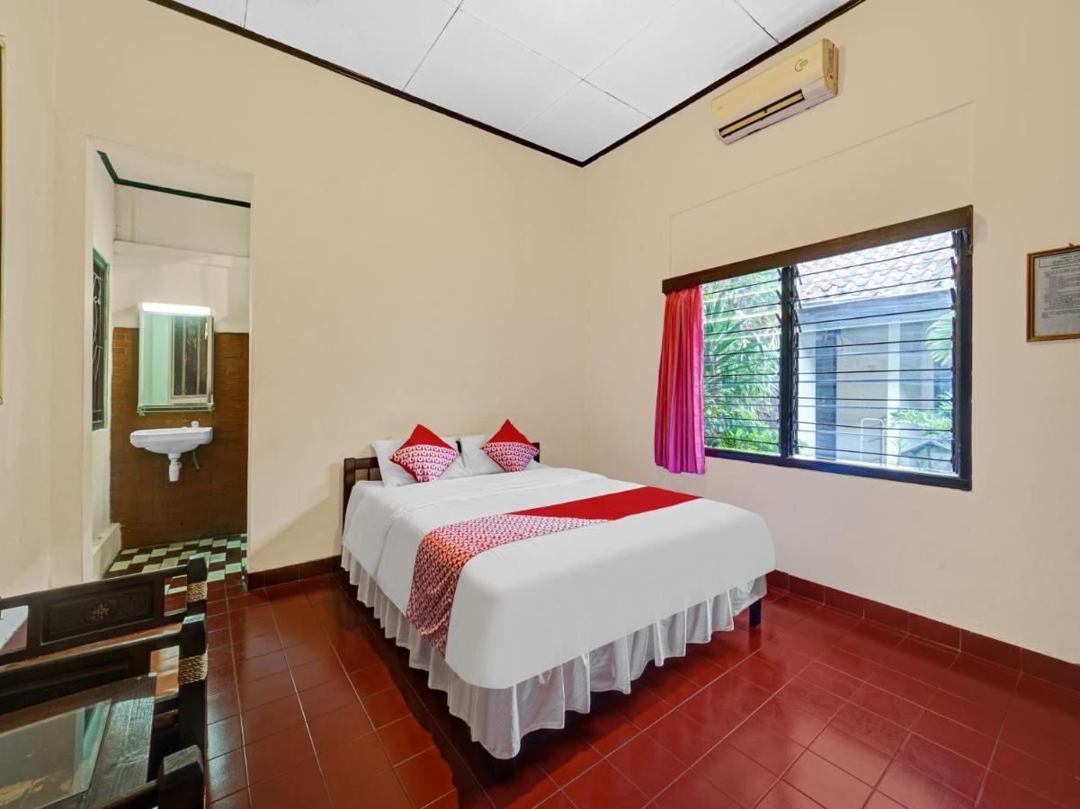 Oyo 90676 Oryza Hotel Yogyakarta Dış mekan fotoğraf