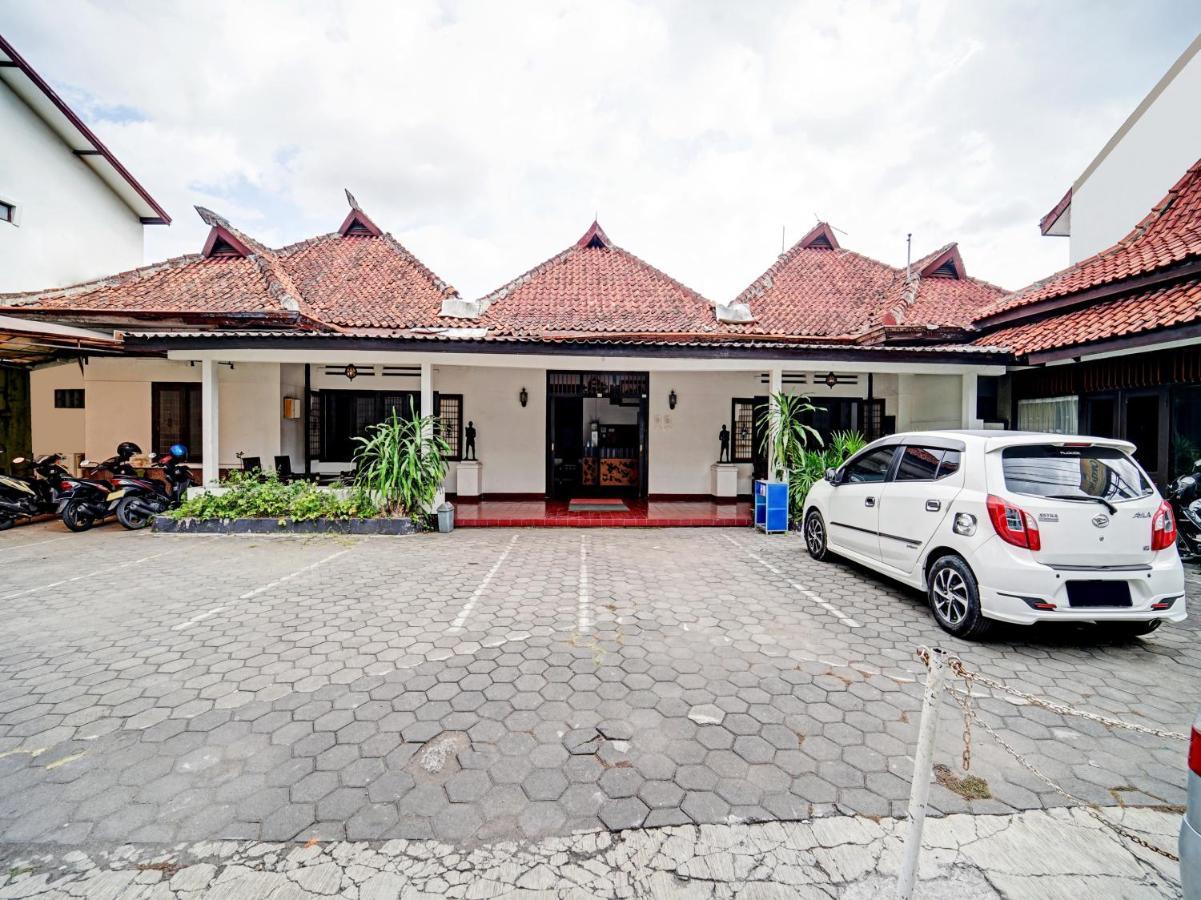 Oyo 90676 Oryza Hotel Yogyakarta Dış mekan fotoğraf