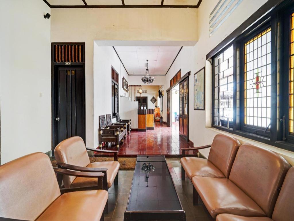 Oyo 90676 Oryza Hotel Yogyakarta Dış mekan fotoğraf